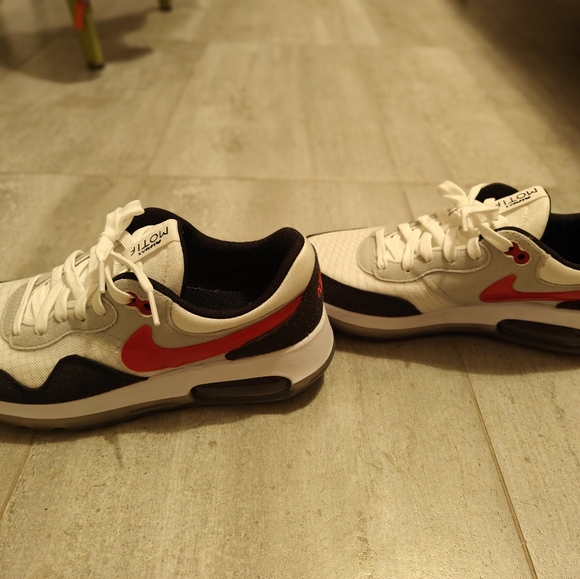Nike MOTIFF Air Max Size 7M - Picture 3 of 6